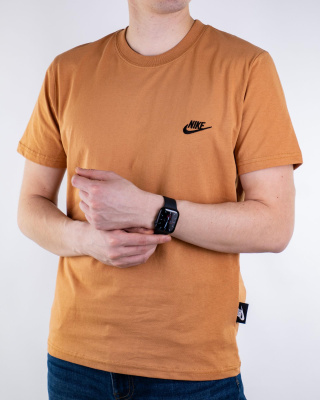 Футболка Nike с вышитым логотипом на груди (21037351) (Горчичный, S)