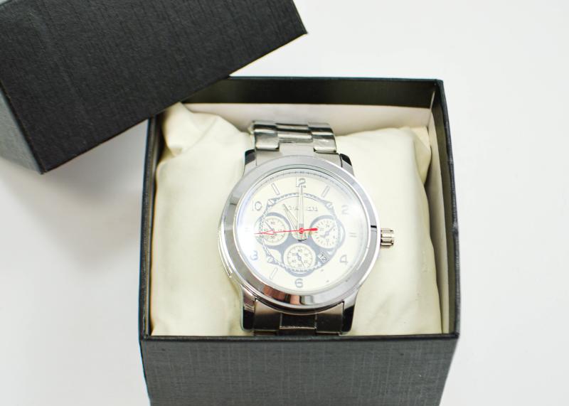 Часы в коробке. бренд (191180)