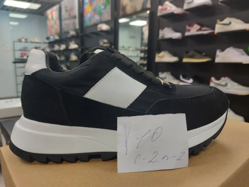 Кроссовки кожаные "Black/White" (Y10)