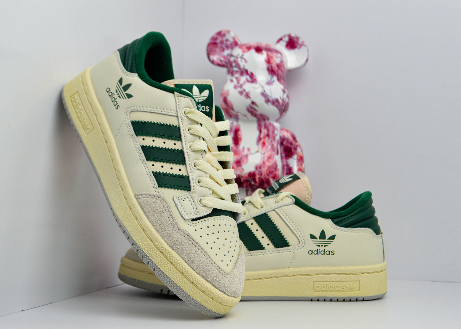 Adidas Centennial: Эволюция классики в мире кроссовок