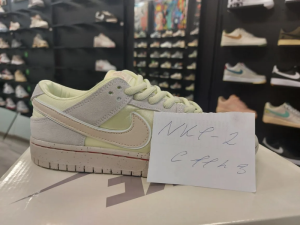 Кроссовки Nike Dunk Low SB "City of Love" (NK1-2)
