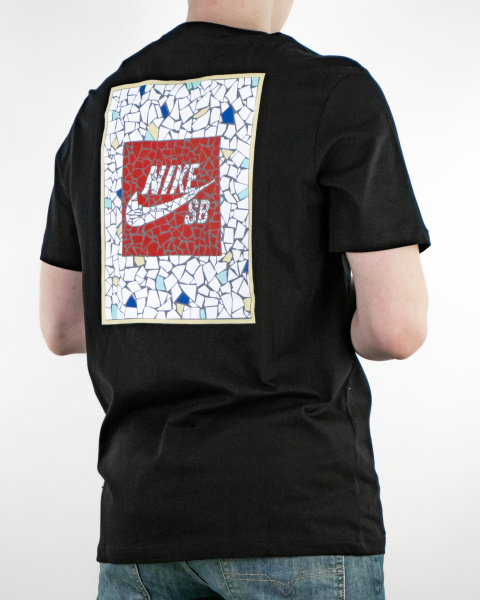 Анонс Изображения Футболка Nike логотип "NIKE SB" в красном квадрате (21039169)