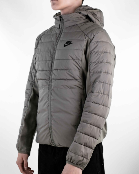 Анонс Изображения Ветровка утепленная мужская Nike (1919)