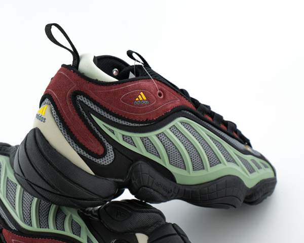 Кроссовки Packer x adidas FYW Intimidation "Tech Ink" (96-2) от магазина vikingsmen.ru