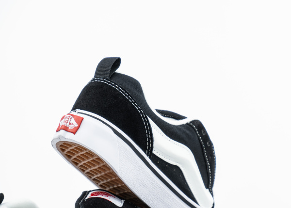 Кеды Vans Knu Skool "Black True White" (111-1) от магазина vikingsmen.ru
