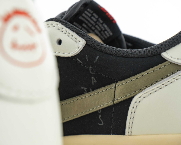 Кроссовки Travis Scott x Wmns Air Jordan 1 Low OG "Olive" (9628-7) [СС] от магазина vikingsmen.ru