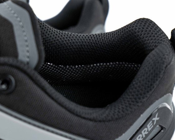 Кроссовки Adidas Terrex Skychaser GORE-TEX (4028-2) от магазина vikingsmen.ru