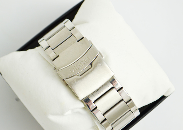 Анонс изображения Часы в коробке. бренд (191180)