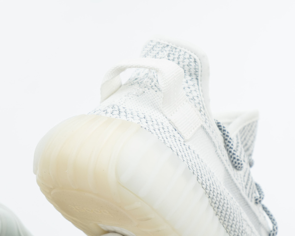 Кроссовки Adidas Yeezy Boost 350 V2 «Static» Reflective (М904-2) от магазина vikingsmen.ru