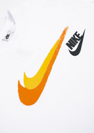 Футболка Nike с оранжевым логотипом на груди (21037359)) (Белый, S)