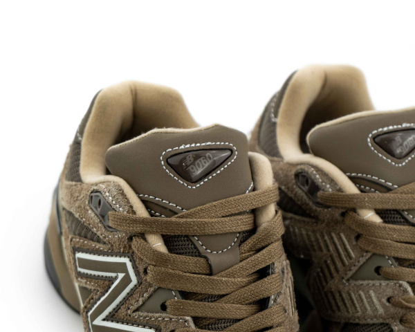 Кроссовки New Balance 9060 "Mushroom Brown" (W200-4) от магазина vikingsmen.ru