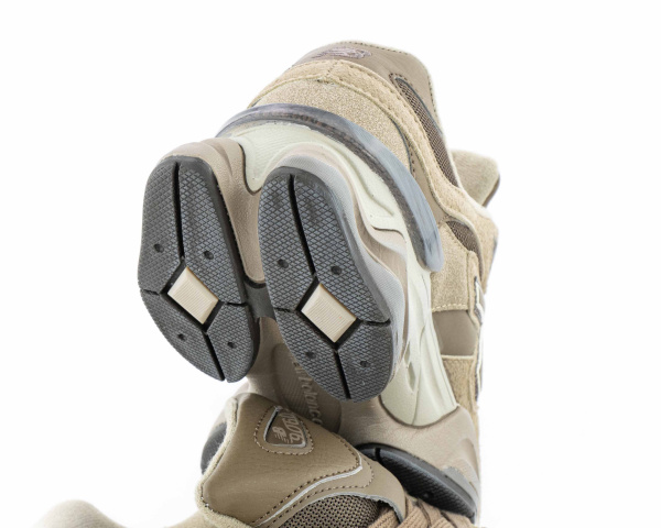 Кроссовки New Balance 9060 "Mushroom Brown" (W90-1) от магазина vikingsmen.ru