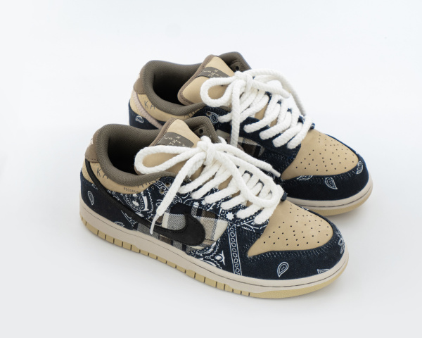 Кроссовки Travis Scott x Nike Dunk Low Premium QS SB Cactus Jack (М9905-1) [СС] от магазина vikingsmen.ru