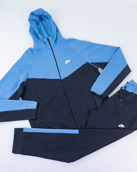 Анонс Изображения Костюм спортивный Nike (3457)