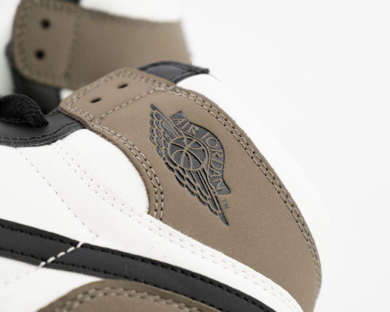 Кроссовки Nike Air Jordan 1 Retro High OG Dark Mocha (М5025-23) от магазина vikingsmen.ru