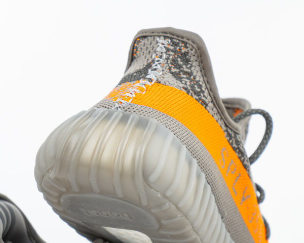 Кроссовки Adidas Yeezy Boost 350 V2 "Beluga" (М904-15) от магазина vikingsmen.ru