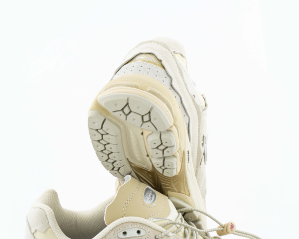 Кроссовки New Balance 2002R "Protection Pack – Sandstone" (W110-11) от магазина vikingsmen.ru