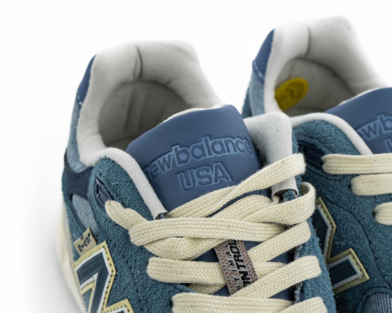 Кроссовки Levi's x New Balance 990V3 "Blue Denim" (W026-15) от магазина vikingsmen.ru