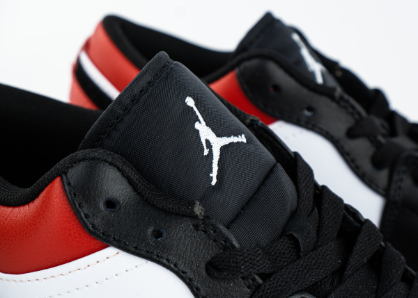 Кроссовки Nike Air Jordan 1 Low "Bred Toe" (5526-34) от магазина vikingsmen.ru