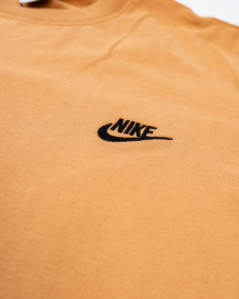 Футболка Nike с вышитым логотипом на груди (21037351) (Горчичный, S)