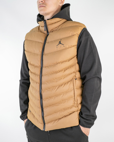 Анонс Изображения Жилетка мужская Air Jordan (4044)