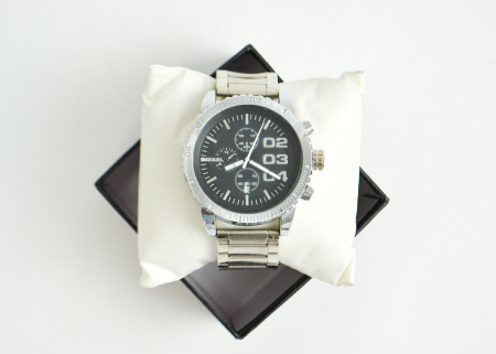 Детальное изображение Часы в коробке. бренд (191180)