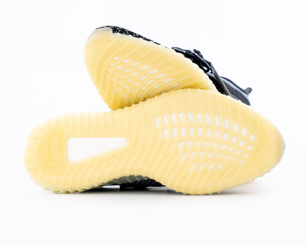 Кроссовки Adidas Yeezy Boost 350 V2 "Carbon" (Asriel) (904-66) |AC| от магазина vikingsmen.ru