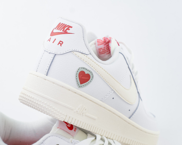Кроссовки Nike Air Force 1 Low "Valentines Day 2021" (W5551-1) от магазина vikingsmen.ru
