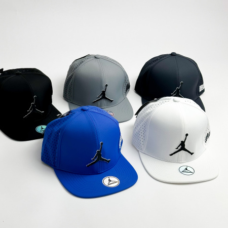 Детальное изображение товара Кепка в ассортименте (21035954)