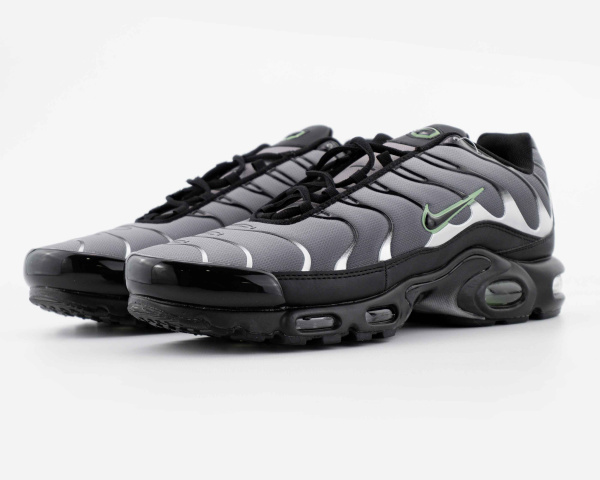 Кроссовки Nike Air Max Plus SE Triple "Grey/Black/Green" (G917-2) от магазина vikingsmen.ru
