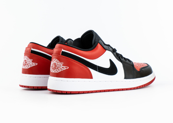 Кроссовки Nike Air Jordan 1 Low "Bred Toe" (5526-34) от магазина vikingsmen.ru
