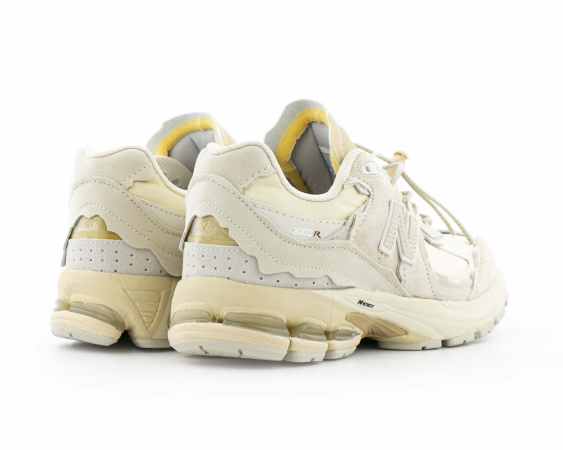 Кроссовки New Balance 2002R "Protection Pack – Sandstone" (W110-11) от магазина vikingsmen.ru