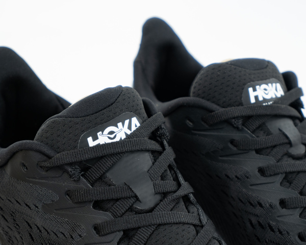 Кроссовки HOKA CLIFTON 8 "Black/White" (701-2) от магазина vikingsmen.ru