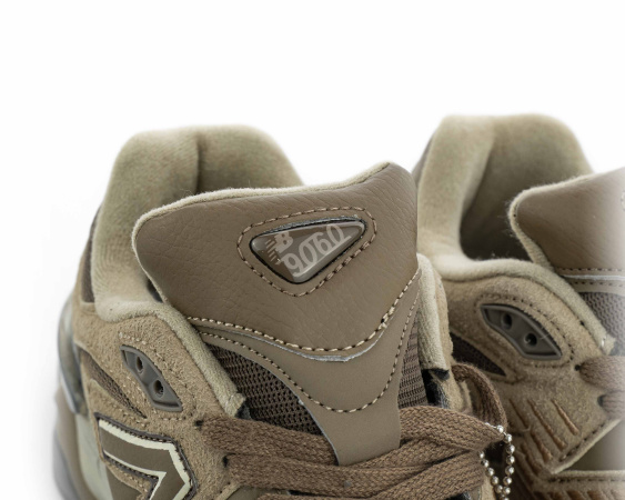 Кроссовки New Balance 9060 "Mushroom Brown" (W90-1) от магазина vikingsmen.ru