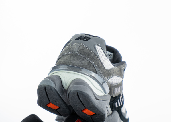 Кроссовки New Balance 9060 "Black Castlerock" (M560-1) |AC| от магазина vikingsmen.ru