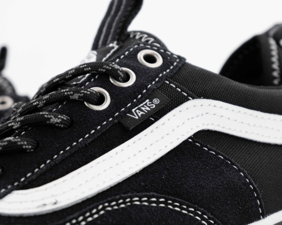 Кеды Vans MTE Old Skool Waterproof "Black/White" (116-4) от магазина vikingsmen.ru