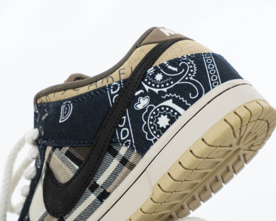 Кроссовки Travis Scott x Nike Dunk Low Premium QS SB Cactus Jack (М9905-1) [СС] от магазина vikingsmen.ru