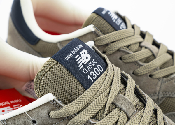 Кроссовки New Balance 1300 "Khaki/Black" (103-10) от магазина vikingsmen.ru