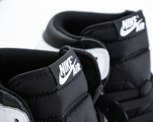 Кроссовки Nike Air Jordan 1 High "White/Black/Grey" (М5025-55) от магазина vikingsmen.ru