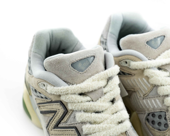 Кроссовки Bricks & Wood x New Balance 9060 "Nothing Changed but the Address" (W268-1) от магазина vikingsmen.ru