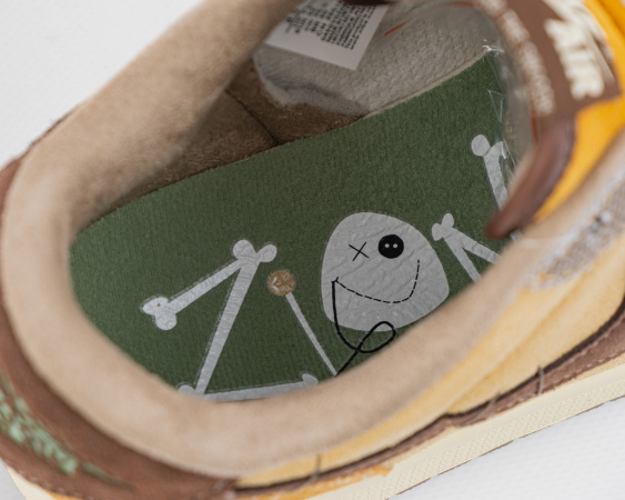 Кроссовки Zion Williamson x Air Jordan 1 Retro Low OG "Voodoo" (9602-1) |AB| от магазина vikingsmen.ru