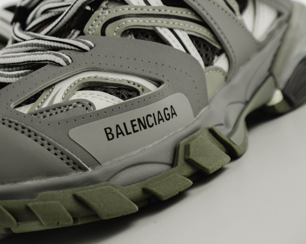 Кроссовки Wmns Balenciaga Track Sneaker "Beige" (054-5) от магазина vikingsmen.ru