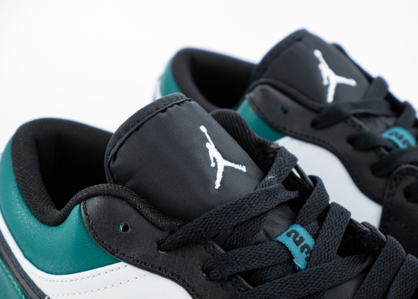 Кроссовки Nike Air Jordan 1 low GS "Green Toe" (5526-26) |AC| от магазина vikingsmen.ru