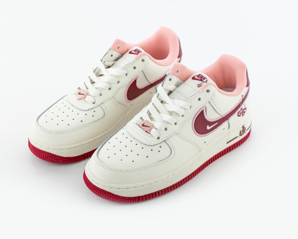 Кроссовки Nike Air Force 1 Low WMNS "Valentine's Day (2023) (955-2) от магазина vikingsmen.ru