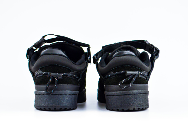 Кроссовки Bad Bunny x Adidas Forum Buckle Low "Core Black" (5507-1) |AC| от магазина vikingsmen.ru