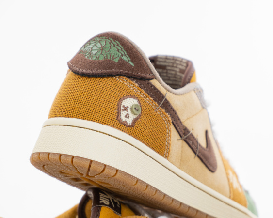 Кроссовки Zion Williamson x Air Jordan 1 Retro Low OG "Voodoo" (9602-1) |AB| от магазина vikingsmen.ru