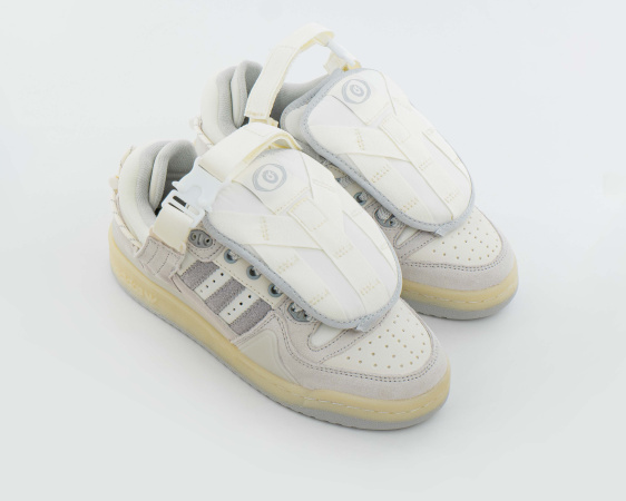 Кроссовки Bad Bunny x adidas Forum Buckle Low "Last Forum" (W5507-8) от магазина vikingsmen.ru