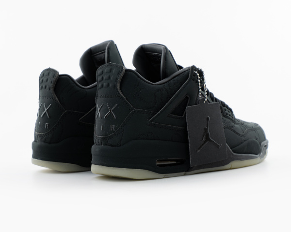 Кроссовки KAWS x Air Jordan 4 Retro "Black" (5503-1)|CA| от магазина vikingsmen.ru