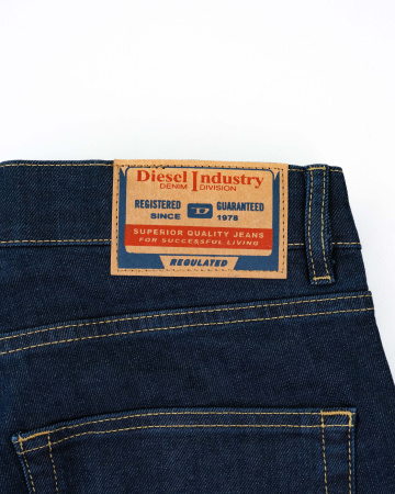 Детальное Изображение Джинсы Diesel мужские (858-3147)