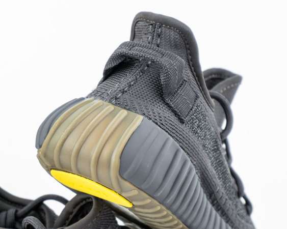 Кроссовки Adidas Yeezy Boost 350 V2 "Citrin Reflective" (904-5) [АС] от магазина vikingsmen.ru